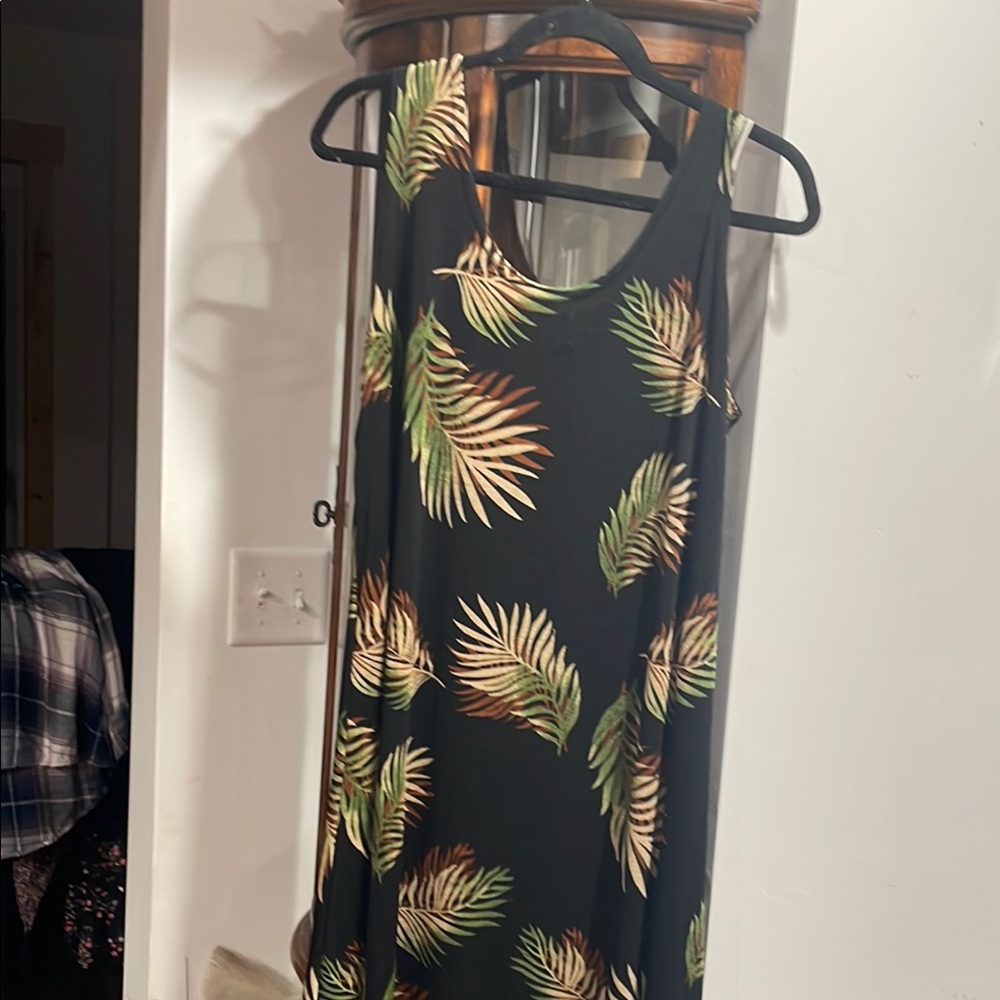 Tropical Leaf Print Sleeveless Dress